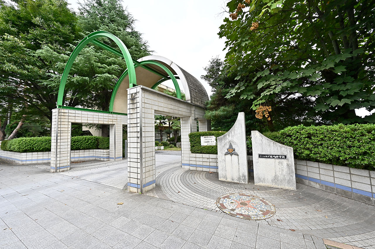 植竹中学校