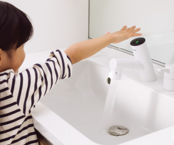 タッチレス水栓